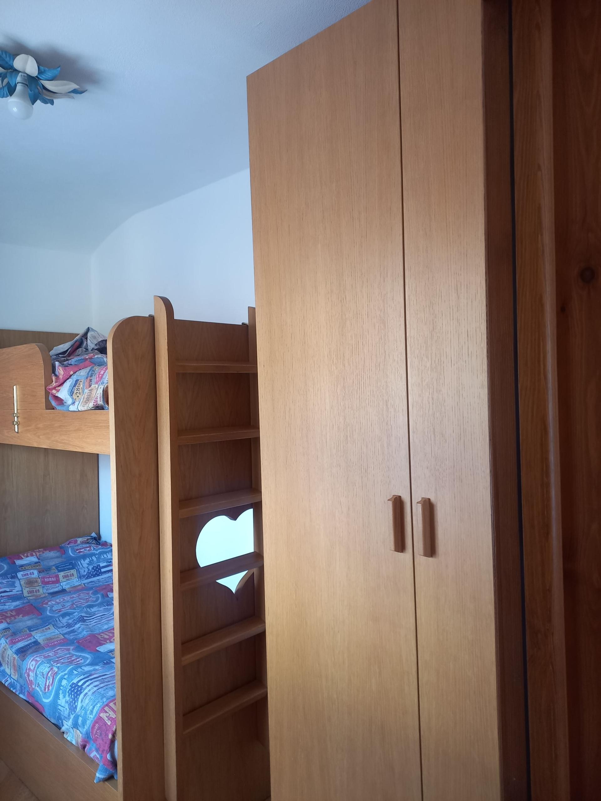 20260425_104229 S. Margerita L., zona ghiaia a due passi dal mare, vendesi appartamento mq 60, composto da: soggiorno con cucina aperta sul soggiorno, 2 camere, bagno. Ultimo piano con ascensore.L’appartamento è in ottimo stato di conservazione.Dotato di aria condizionata e riscaldamento autonomo.