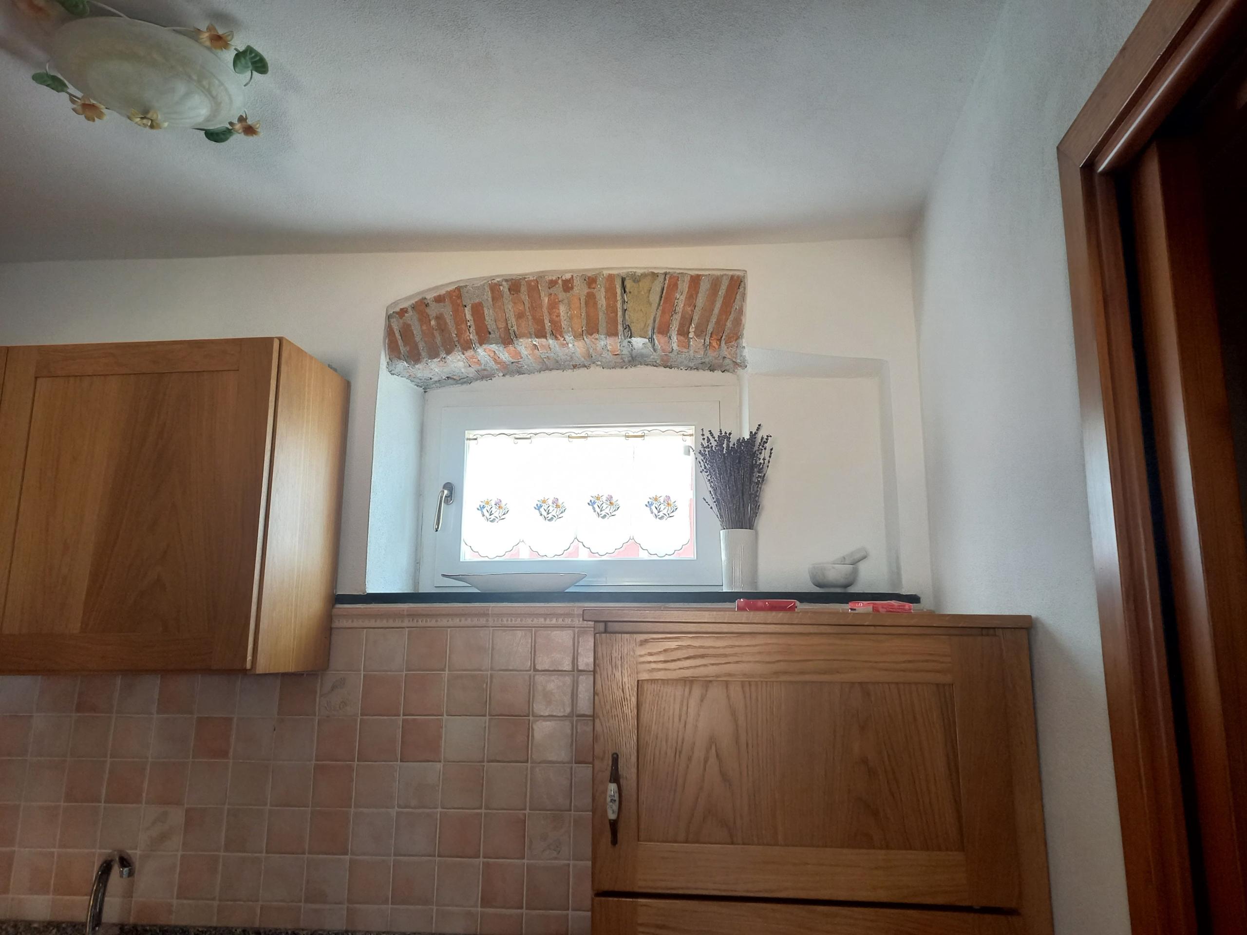 20260425_104744 S. Margerita L., zona ghiaia a due passi dal mare, vendesi appartamento mq 60, composto da: soggiorno con cucina aperta sul soggiorno, 2 camere, bagno. Ultimo piano con ascensore.L’appartamento è in ottimo stato di conservazione.Dotato di aria condizionata e riscaldamento autonomo.
