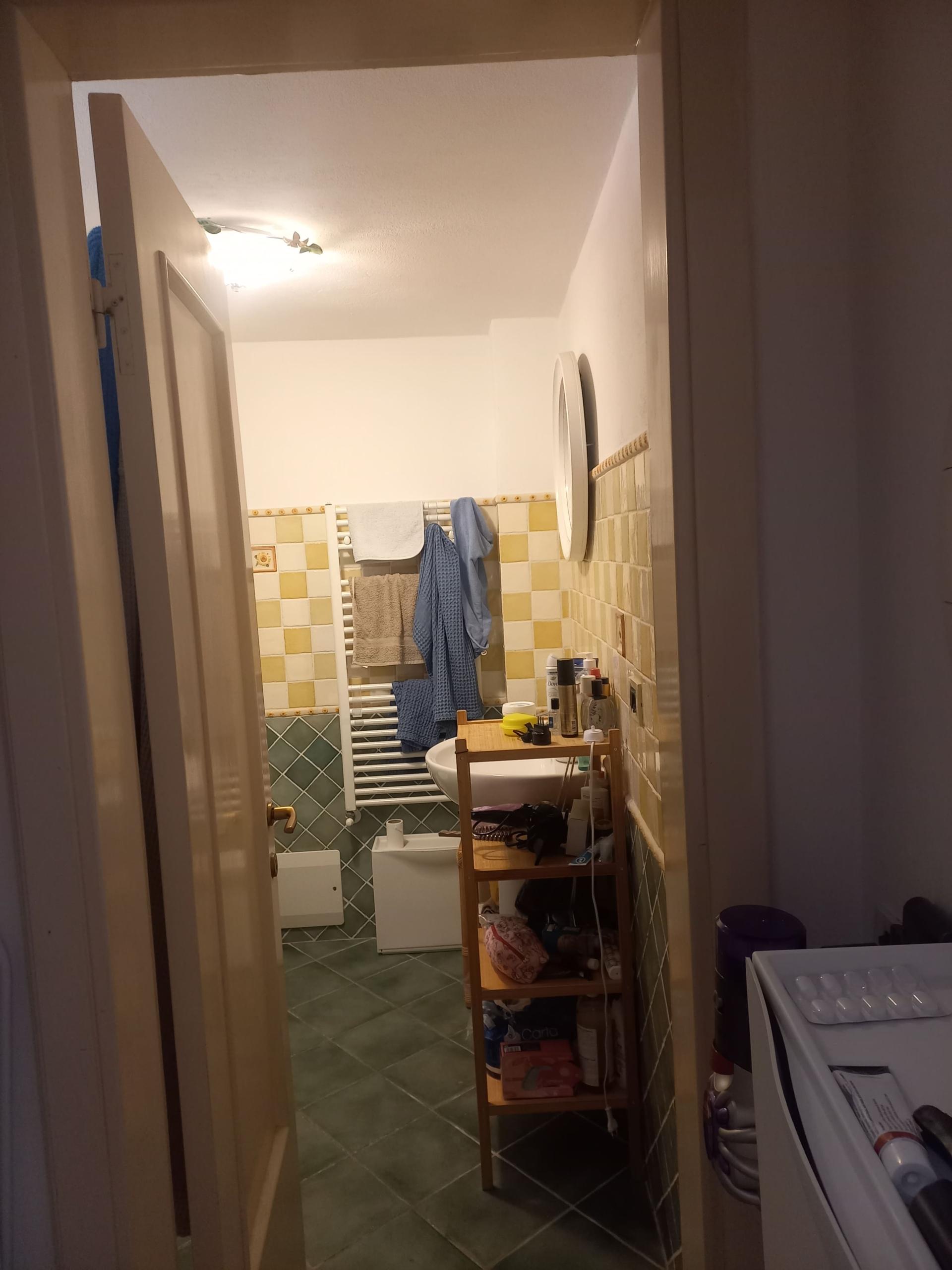 20260425_104903 S. Margerita L., zona ghiaia a due passi dal mare, vendesi appartamento mq 60, composto da: soggiorno con cucina aperta sul soggiorno, 2 camere, bagno. Ultimo piano con ascensore.L’appartamento è in ottimo stato di conservazione.Dotato di aria condizionata e riscaldamento autonomo.